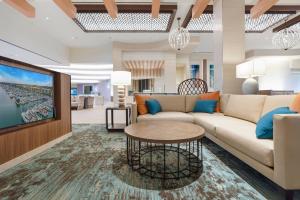 Area tempat duduk di Residence Inn by Marriott Marina del Rey