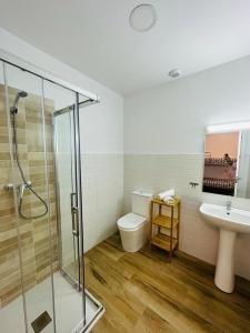 Kúpeľňa v ubytovaní HOSTEL COSTA-LUZ Béjar 28-30