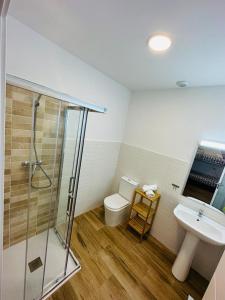 Kúpeľňa v ubytovaní HOSTEL COSTA-LUZ Béjar 28-30