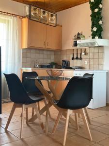 Gallery image of Vlastaras Apartment in Sivota