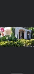 Κήπος έξω από το Villa L'Innominata