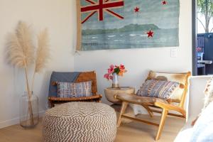 Area soggiorno di Wavesong - Coast & Country