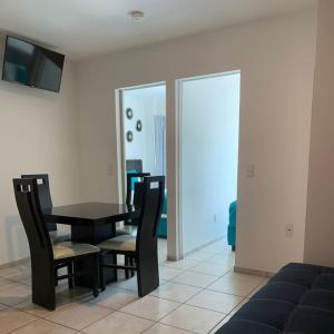 Container Inn Hotel Aeropuerto的休息区