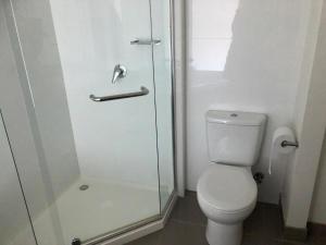 Ένα μπάνιο στο 250 The Waves, 2-3 The Esplanade, Cowes