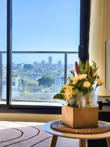 Afbeelding uit fotogalerij van Modern 2-bedrooms apartment with parking in Melbourne +37 foto's