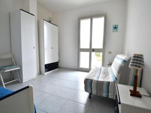 A bed or beds in a room at Charming Holiday Home Near The Beach With A Terrace; Parking Available, Pets