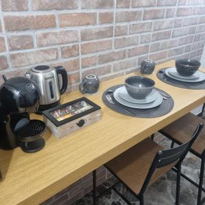 Příslušenství pro přípravu čaje a kávy v ubytování The loft 27