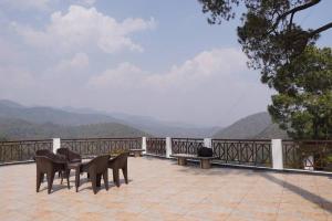Gallery image of Pine Cone Cottage with Excellect Mountain View!! in Nainital