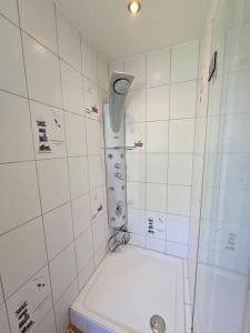 Phòng tắm tại Ferienhaus Ostseeblick Schönhagen +29 ảnh