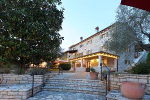 Imagen de la galería de B & B Casa Rustica Dva Baladura Rooms, en Kanfanar