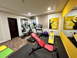 Fitness centrum a/nebo fitness zařízení v ubytování Hotel One Sahiwal