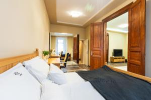 Vibrant and spacious downtown Budapest flat 1066 Budapest, 25 Dessewffy utca kép - 2