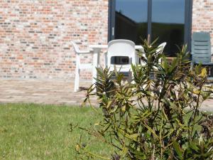 Zahrada ubytování Holiday Home in Zeeland near Sandy Beach