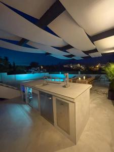 Bazén v ubytovaní Luxury Villa in Puerto Banus Panoramic Mountain and Sea views with private pool alebo v jeho blízkosti