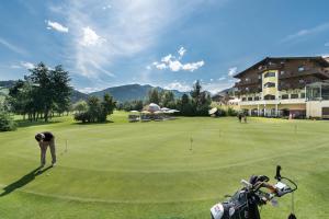 Golf v hotelu nebo okolí