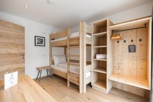Łóżko lub łóżka w pokoju w obiekcie RESL Resort