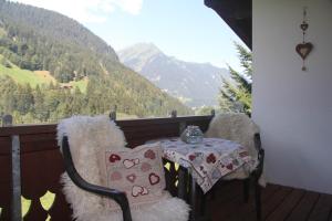 Ein allgemeiner Bergblick oder ein Berglick von der Ferienwohnung aus