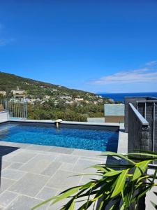 Fotografia z galérie ubytovania Superbe villa avec piscine- Erbalunga Cap Corse v destinácii Brando