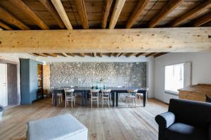 A seating area at Casa Perazzolo