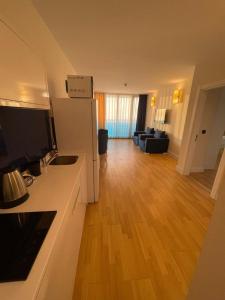 Η κουζίνα ή μικρή κουζίνα στο Orbi City 34 SEA VIEW