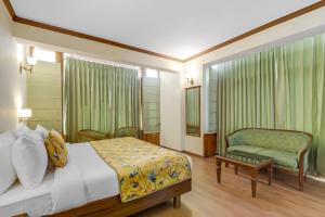Summit Le Royale Hotel, Shimla客房内的一张或多张床位