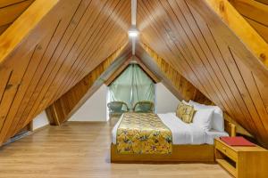 Postel nebo postele na pokoji v ubytování Summit Le Royale Hotel, Shimla + 16 fotografií