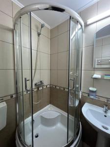 Koupelna v ubytování Pensiunea Zimbrul + 90 fotografií