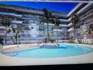 Bazén v ubytovaní Superbe appartement avec roof top et piscine alebo v jeho blízkosti