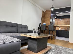 Ruang duduk di Stan na dan Viktor-Lukavica