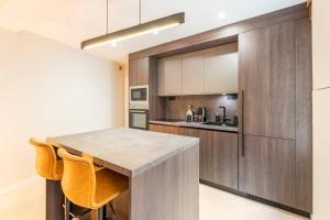 Kuchnia lub aneks kuchenny w obiekcie Cocoon du vieux Lyon - Luxury apartment - Balneo