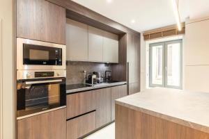 Kuchnia lub aneks kuchenny w obiekcie Cocoon du vieux Lyon - Luxury apartment - Balneo