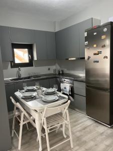 Η κουζίνα ή μικρή κουζίνα στο Luxury Villa Esmeralda