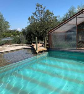 Bazén v ubytování CasaRuibella nebo v jeho okolí
