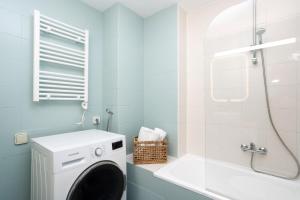 Ein Badezimmer in der Unterkunft Apartment Bitacora FULLY RENOVATED 2023