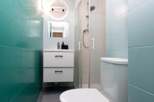 Ein Badezimmer in der Unterkunft Apartment Bitacora FULLY RENOVATED 2023