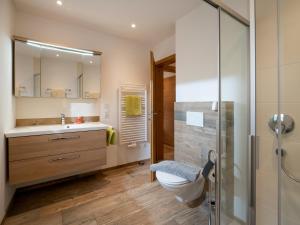 Un baño de Haus Alton 26 fotos más