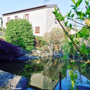 Vista de un río cerca of this country house
