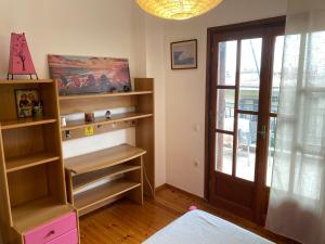 Postel nebo postele na pokoji v ubytování Upper Neighbourhood