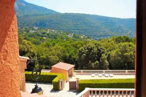 Gallery image of Quiet villa with swimming pool near Monaco in Peille