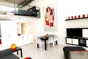 Kuchyň nebo kuchyňský kout v ubytování Fantástico Loft de Diseño en Alcalá de Henares - Madrid