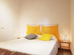 Een bed of bedden in een kamer bij Casa MELISSA - Fondi Vertice Rooms