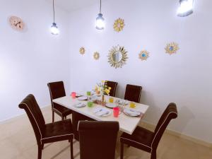 Gambar di galeri bagi Legoland and Gleneagle- 3min Walk with Bathub-Cityview at Afiniti Residency -8pax-Cozy di Nusajaya