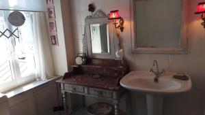 Ванная комната в La maison de Léa