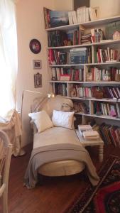 Кровать или кровати в номере La maison de Léa