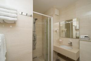 Koupelna v ubytování Hotel Biokovo