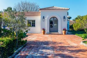 Fotografie z fotogalerie ubytování ONLY FAMILIES Villa and Guest House with Private Pool v destinaci Chiclana de la Frontera