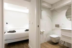 A bathroom at Arroka