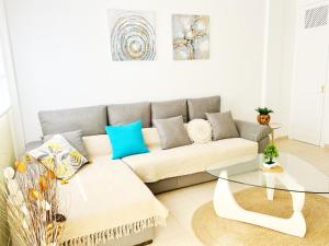Predel za sedenje v nastanitvi !!! Relaxing View, The Heights Apartment With Terrace and Heated Pools, Los Cristianos