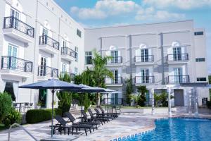 Bazén v ubytování Bisinii Boutique Hotel nebo v jeho okolí