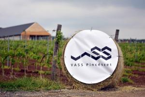 Vass Villa Vendégház és Pincészet Felsőörs tanúsítványa, márkajelzése vagy díja